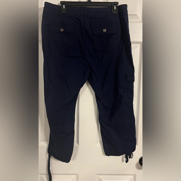 Roz & Ali Women’s Navy Capri Pants Size 14 - Picture 2 of 14